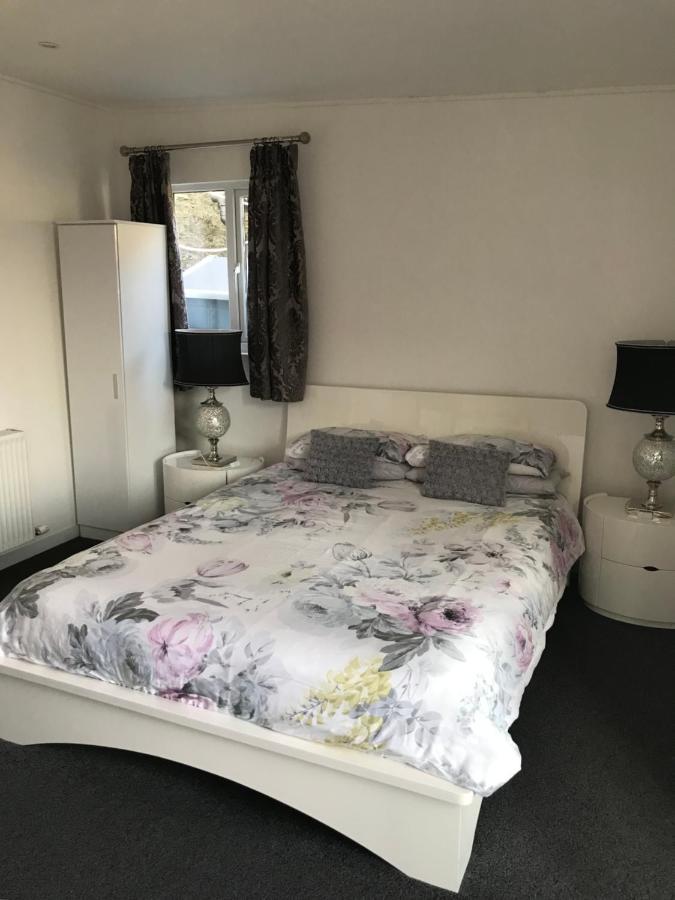 러스 Culag Lochside Self Catering 아파트 외부 사진