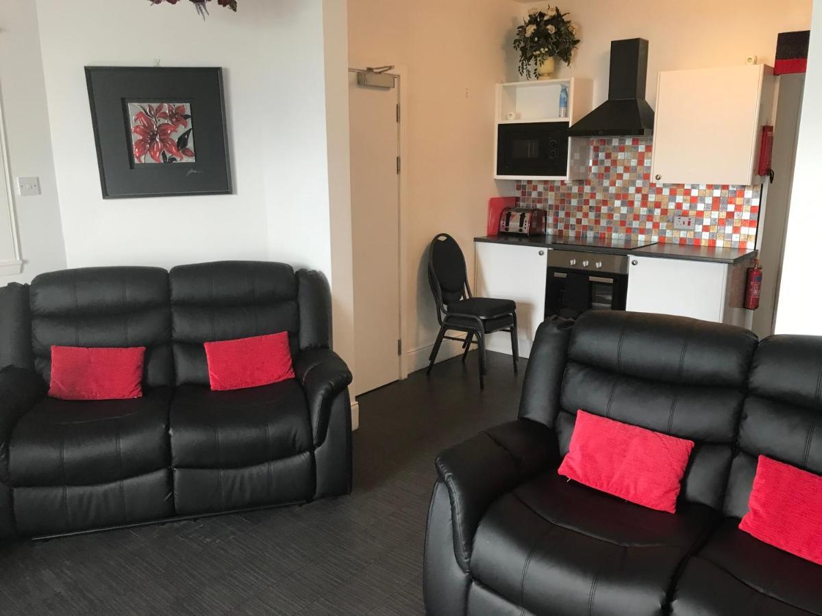 러스 Culag Lochside Self Catering 아파트 외부 사진