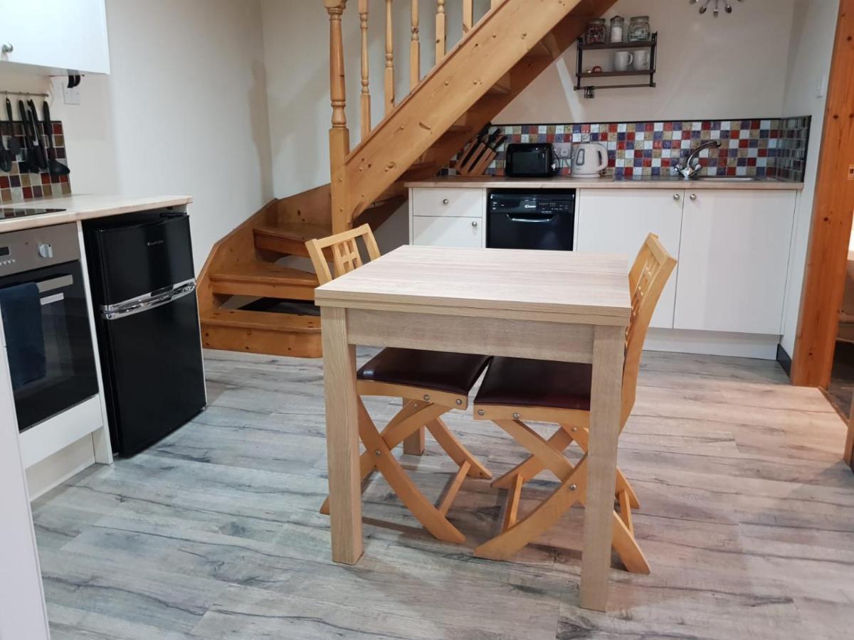 러스 Culag Lochside Self Catering 아파트 외부 사진