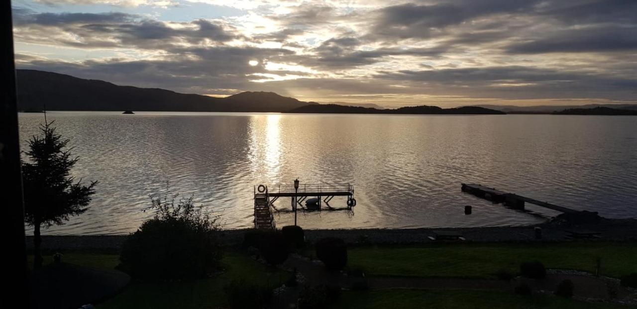 러스 Culag Lochside Self Catering 아파트 외부 사진