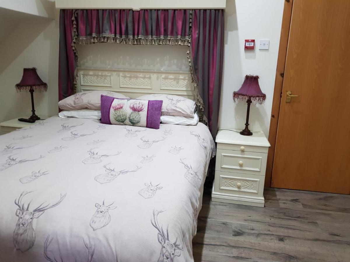 러스 Culag Lochside Self Catering 아파트 외부 사진