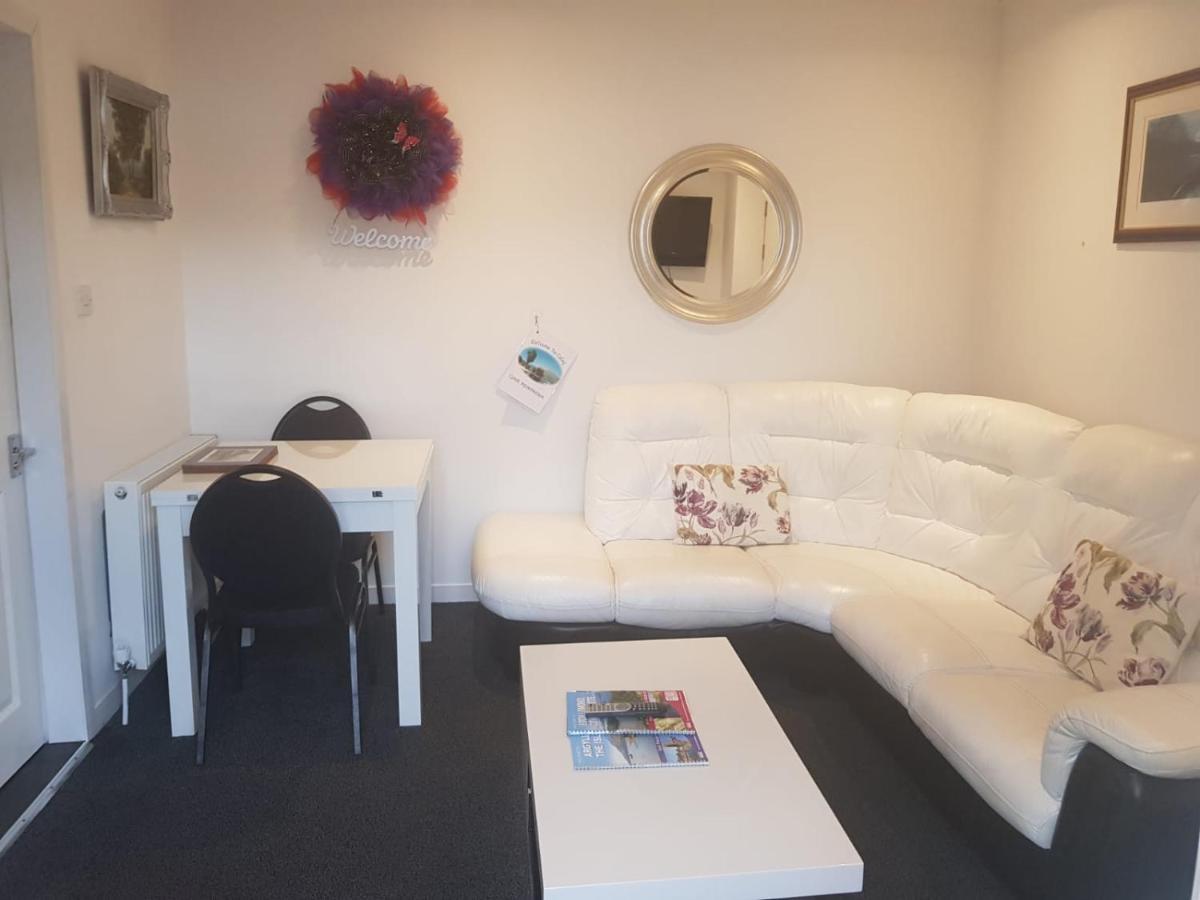 러스 Culag Lochside Self Catering 아파트 외부 사진