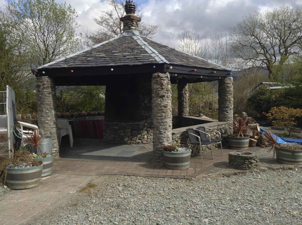러스 Culag Lochside Self Catering 아파트 외부 사진