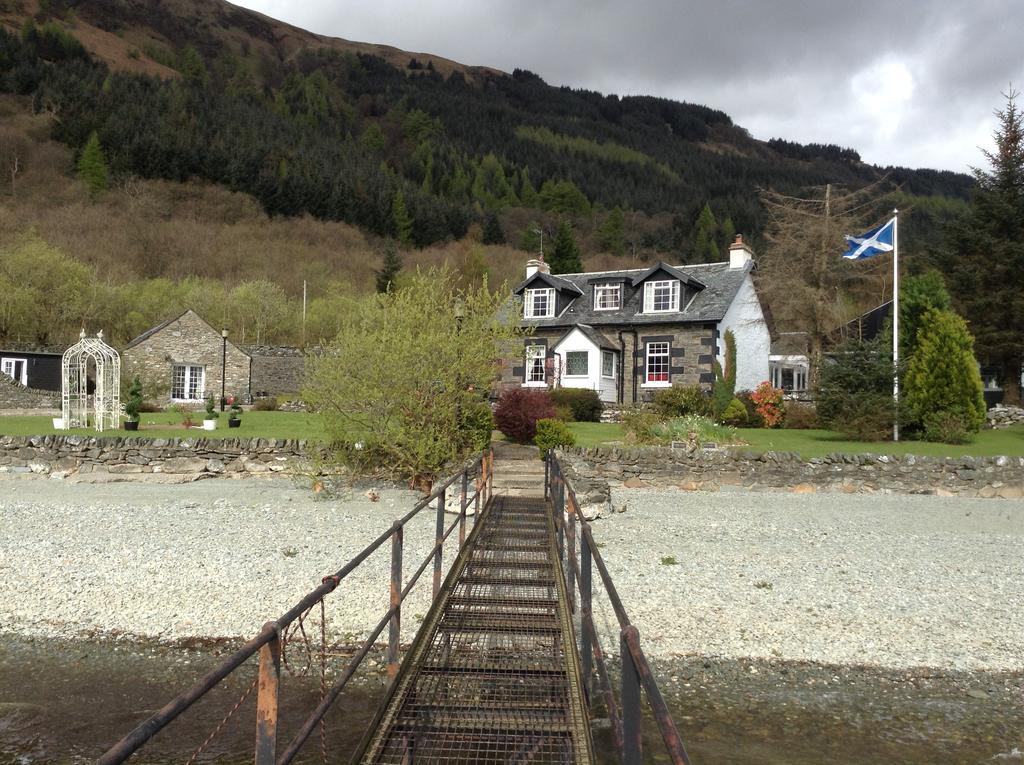 러스 Culag Lochside Self Catering 아파트 외부 사진