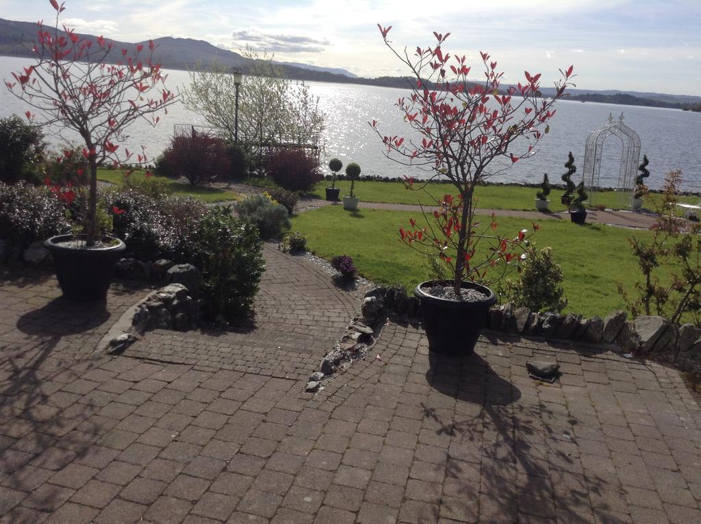 러스 Culag Lochside Self Catering 아파트 외부 사진