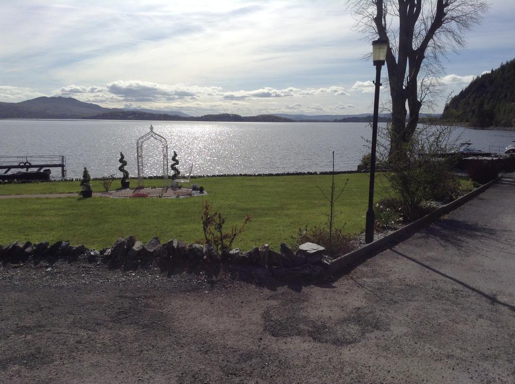 러스 Culag Lochside Self Catering 아파트 외부 사진